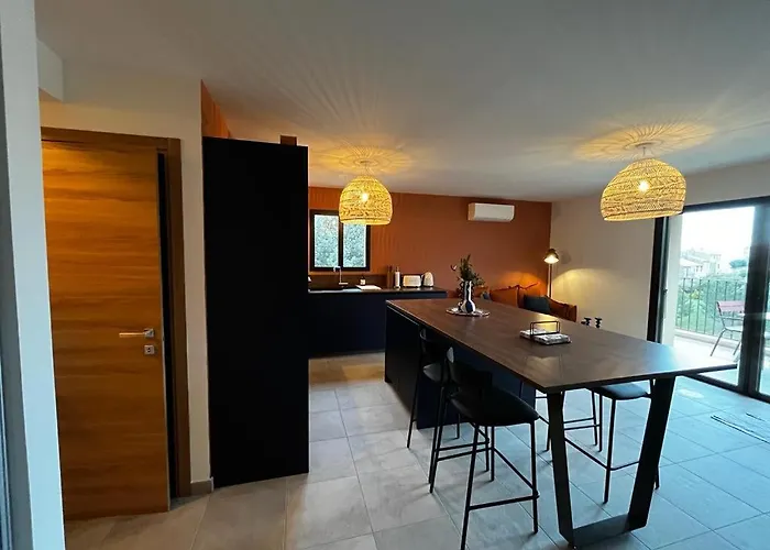 Vignarella Meuble De Tourisme Classe 5 Etoiles Avec Terrasse