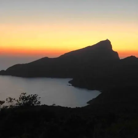 Vignarella Meuble De Tourisme Classe 5 Etoiles Avec Terrasse Piana (Corsica)