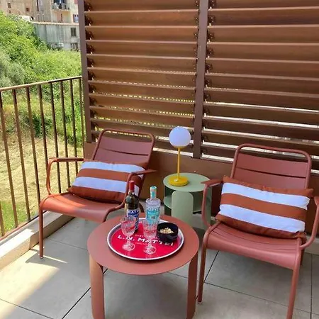 Vignarella Meuble De Tourisme Classe 5 Etoiles Avec Terrasse * Piana (Corsica)