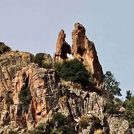 Vignarella Meuble De Tourisme Classe 5 Etoiles Avec Terrasse Piana (Corsica)