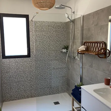 Vignarella Meuble De Tourisme Classe 5 Etoiles Avec Terrasse *