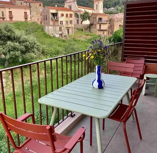 Vignarella Meuble De Tourisme Classe 5 Etoiles Avec Terrasse * Piana (Corsica)
